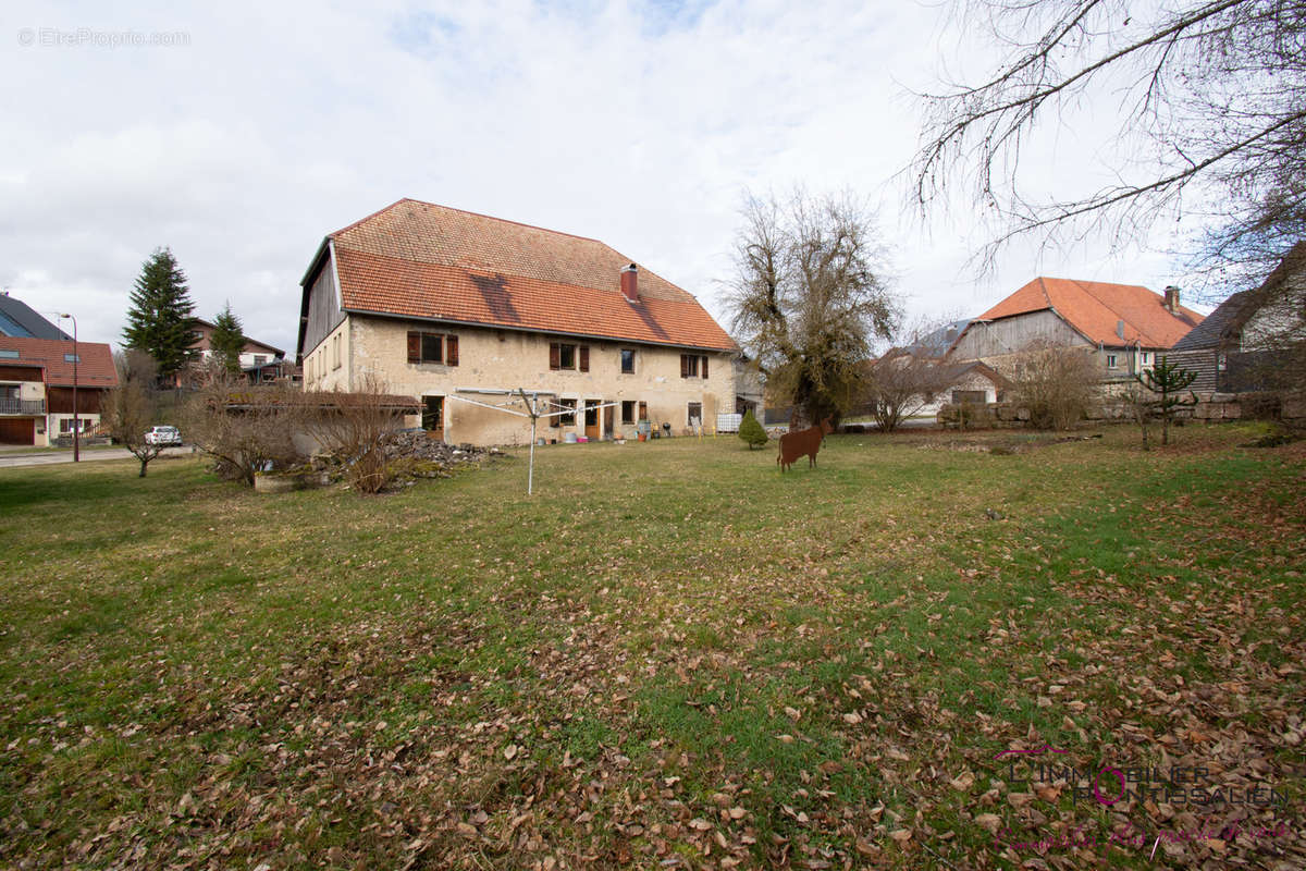 Maison à LABERGEMENT-SAINTE-MARIE