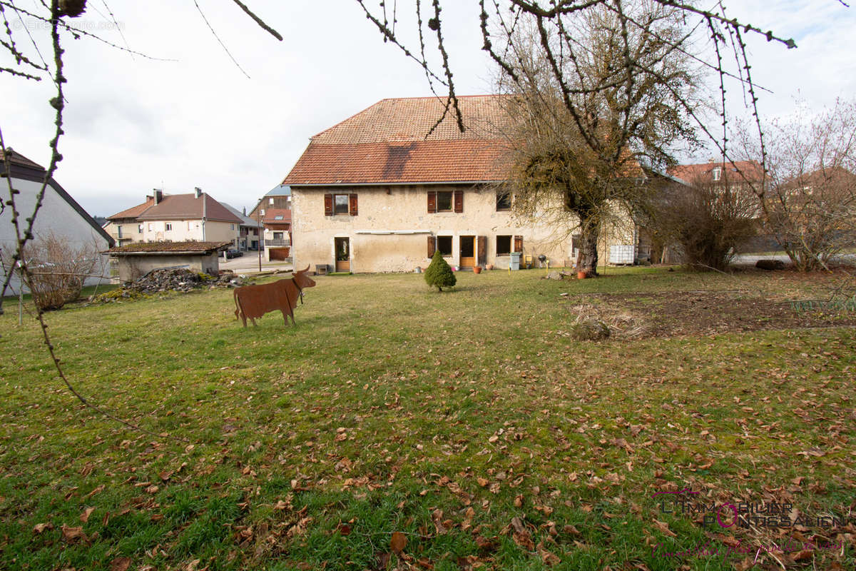 Maison à LABERGEMENT-SAINTE-MARIE