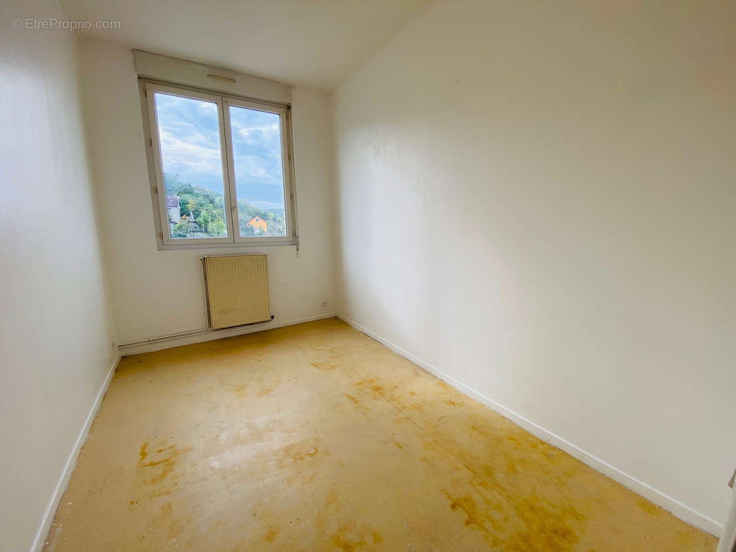 Appartement à BONNIERES-SUR-SEINE