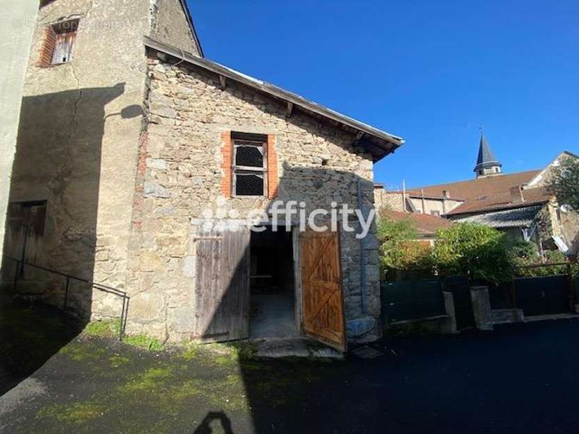 Maison à LAPRUGNE