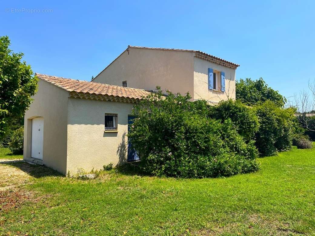 Maison à SAINT-RESTITUT