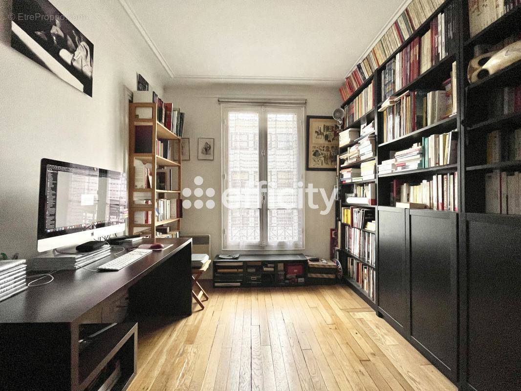 Appartement à PARIS-18E