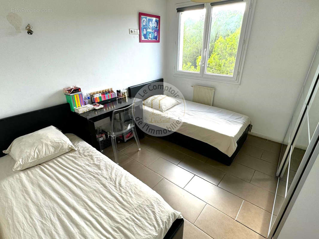 Appartement à MARSEILLE-9E