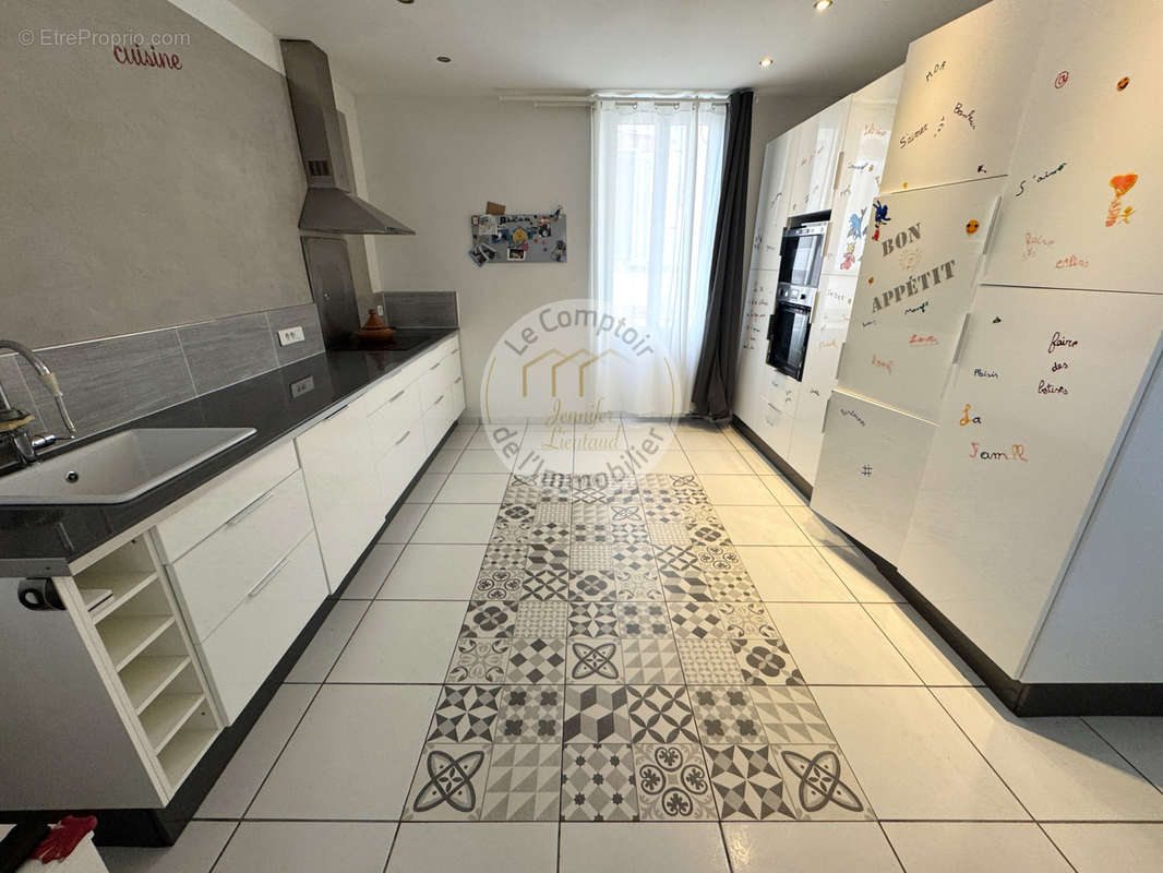 Appartement à MARSEILLE-16E