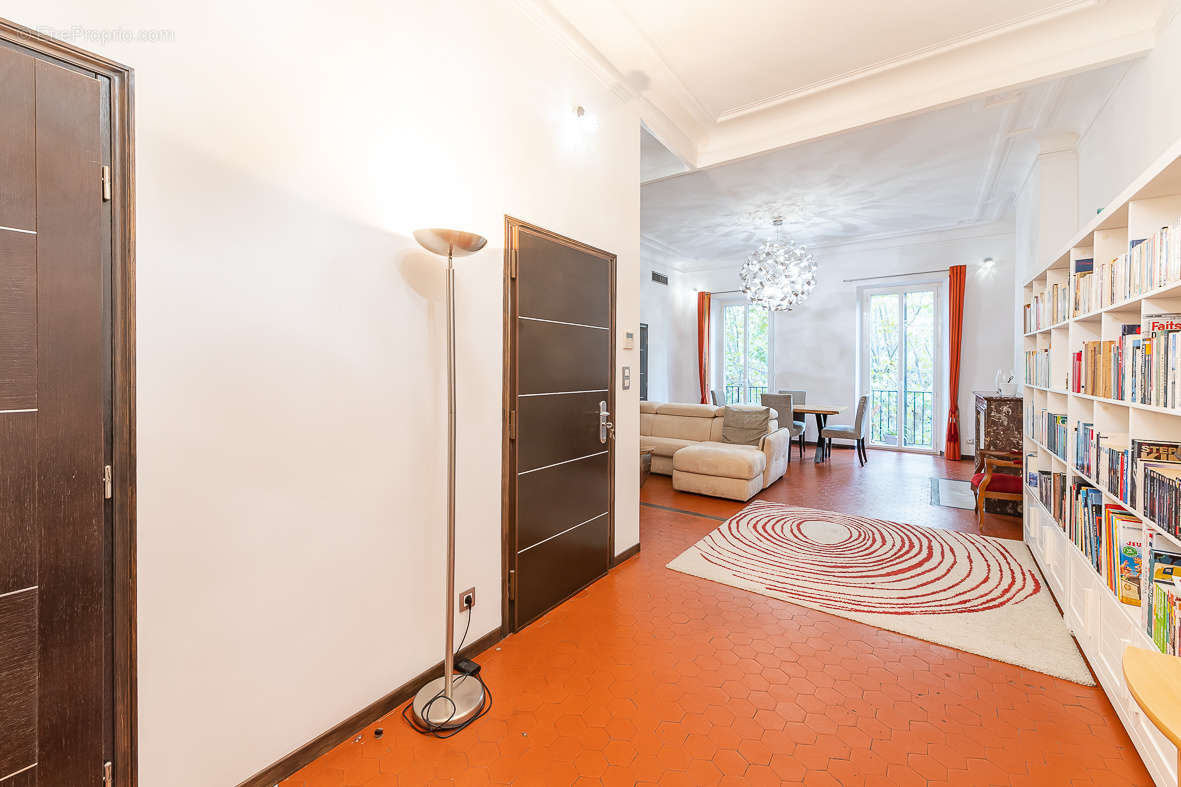 Appartement à MARSEILLE-8E