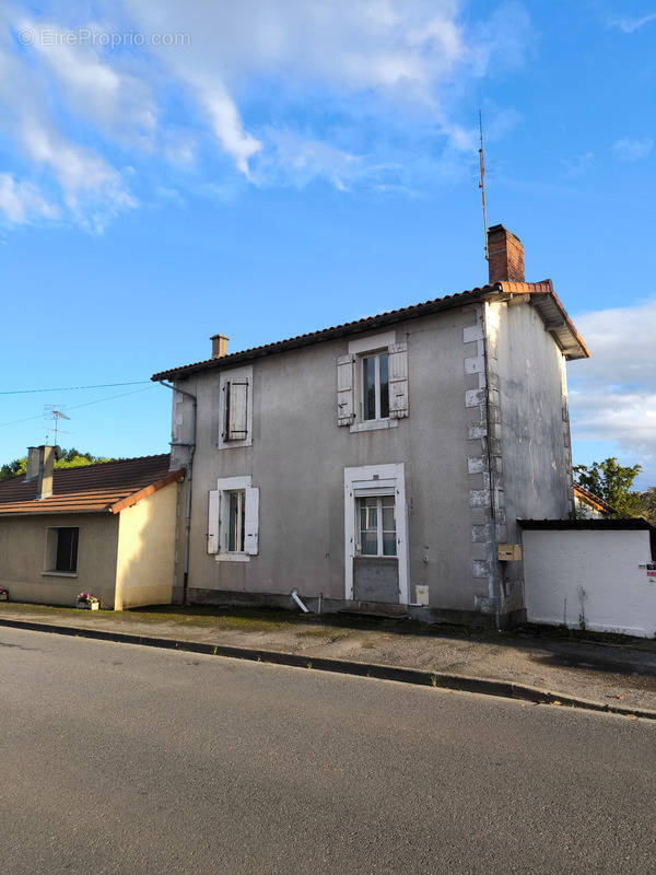 Maison à CHABANAIS