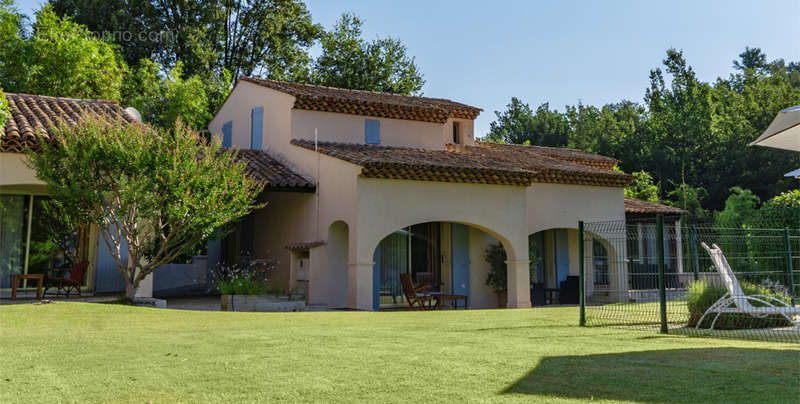 Maison à GREOUX-LES-BAINS