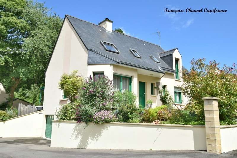 Maison à FOUGERES