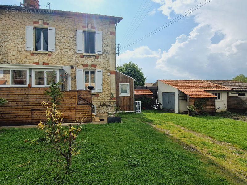 Maison à TONNAY-CHARENTE