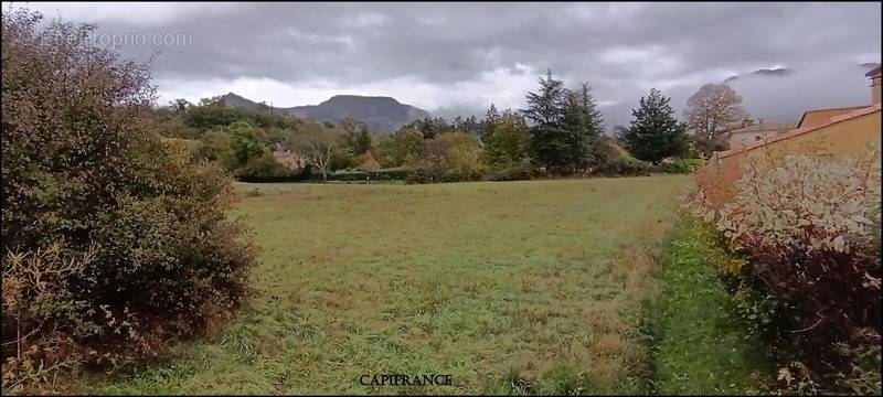 Terrain à SISTERON