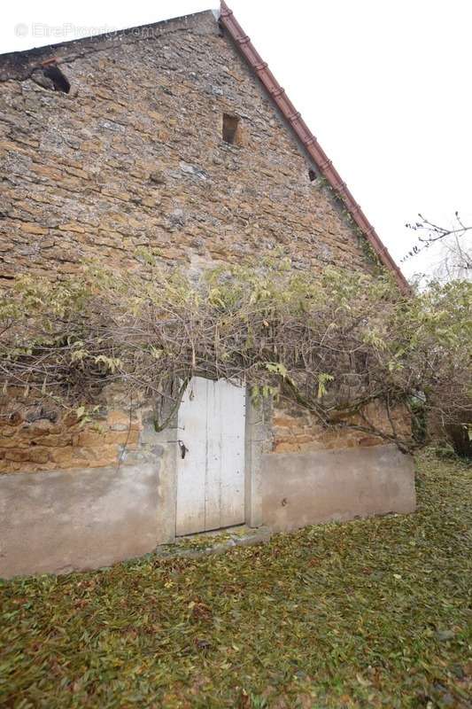 Maison à SAINT-MAURICE-LES-COUCHES