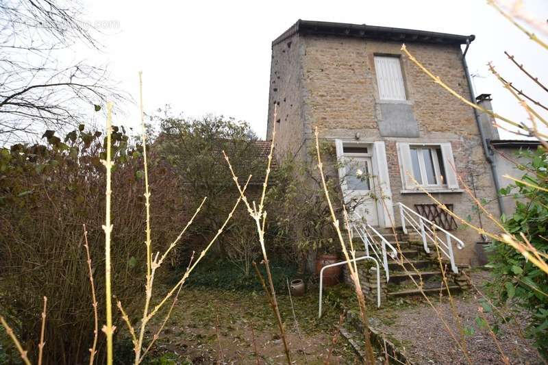 Maison à SAINT-MAURICE-LES-COUCHES