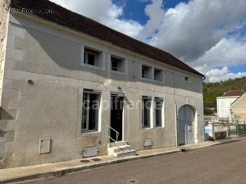 Maison à CHARENTENAY