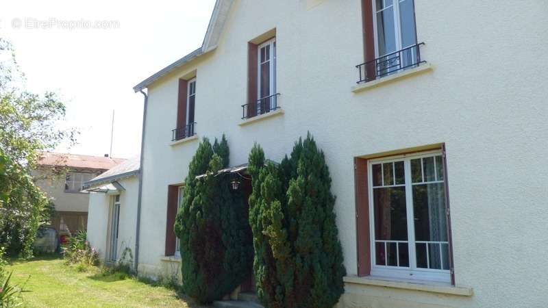 Maison à SAINT-LOUP-LAMAIRE