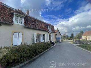 Maison à CLESSY