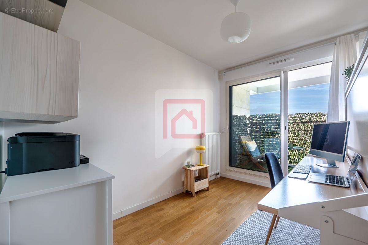 Appartement à MONTROUGE