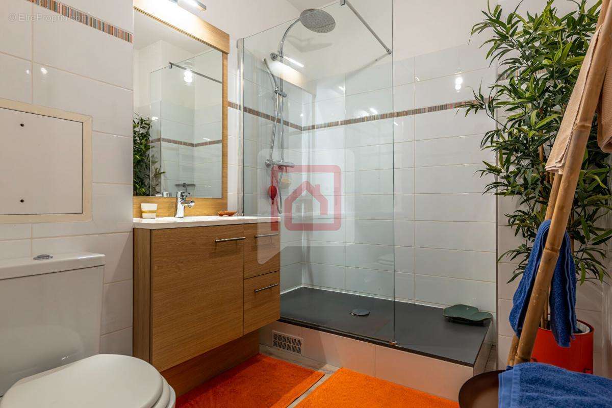 Appartement à MONTROUGE