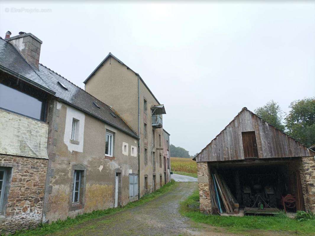 Maison à PLOUGONVEN