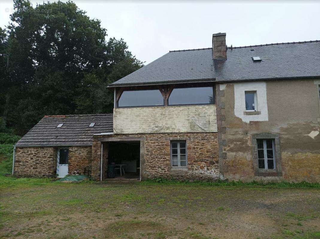 Maison à PLOUGONVEN