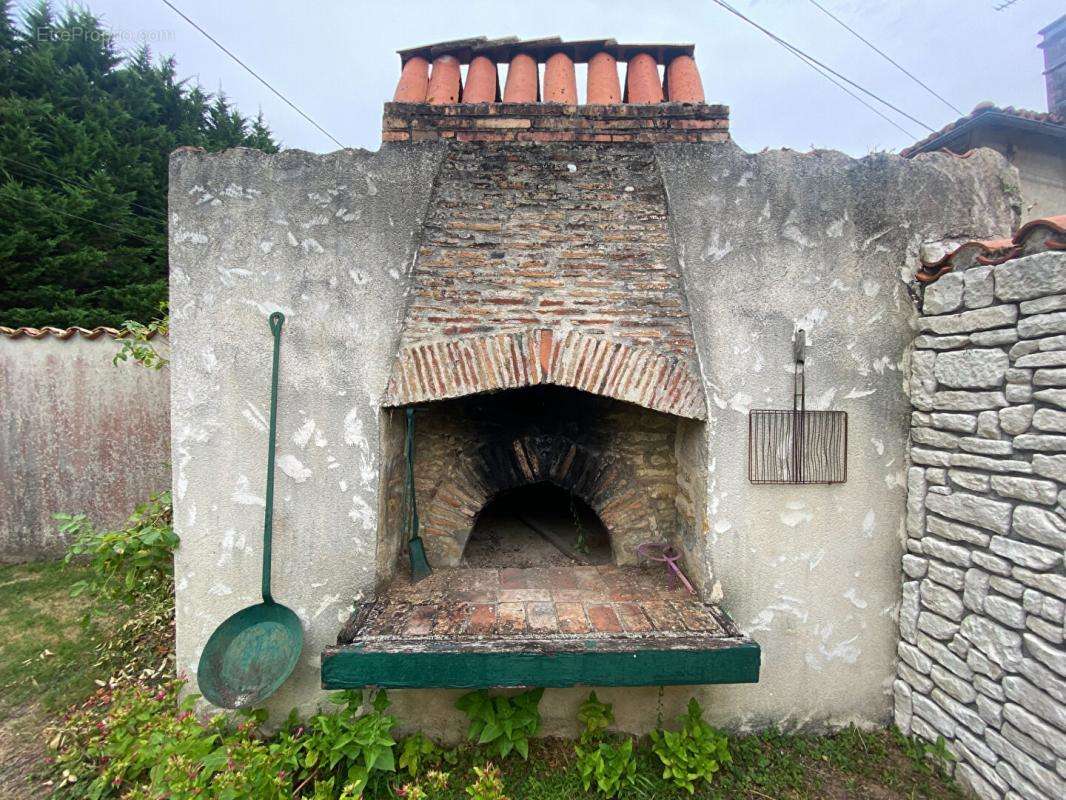 Maison à NANTEUIL-EN-VALLEE