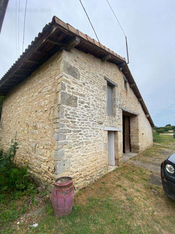 Maison à NANTEUIL-EN-VALLEE