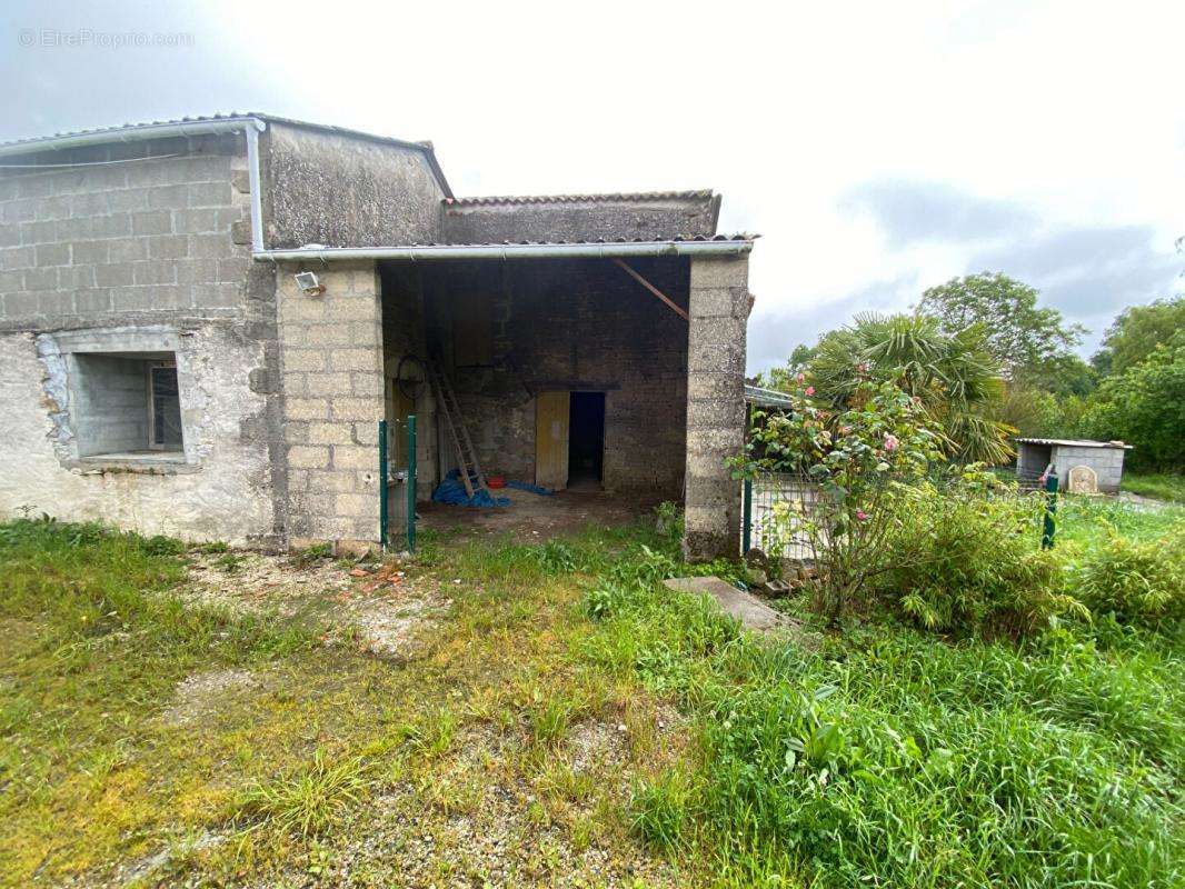 Maison à PAIZAY-NAUDOUIN-EMBOURIE