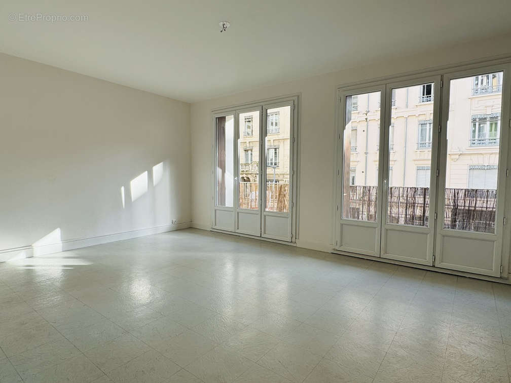 Appartement à LYON-6E