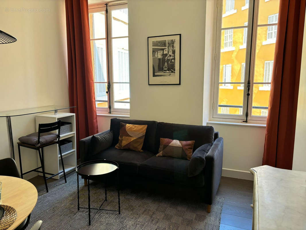 Appartement à MARSEILLE-2E