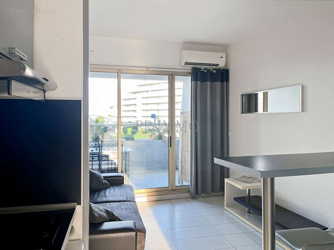 Appartement à VILLENEUVE-LOUBET