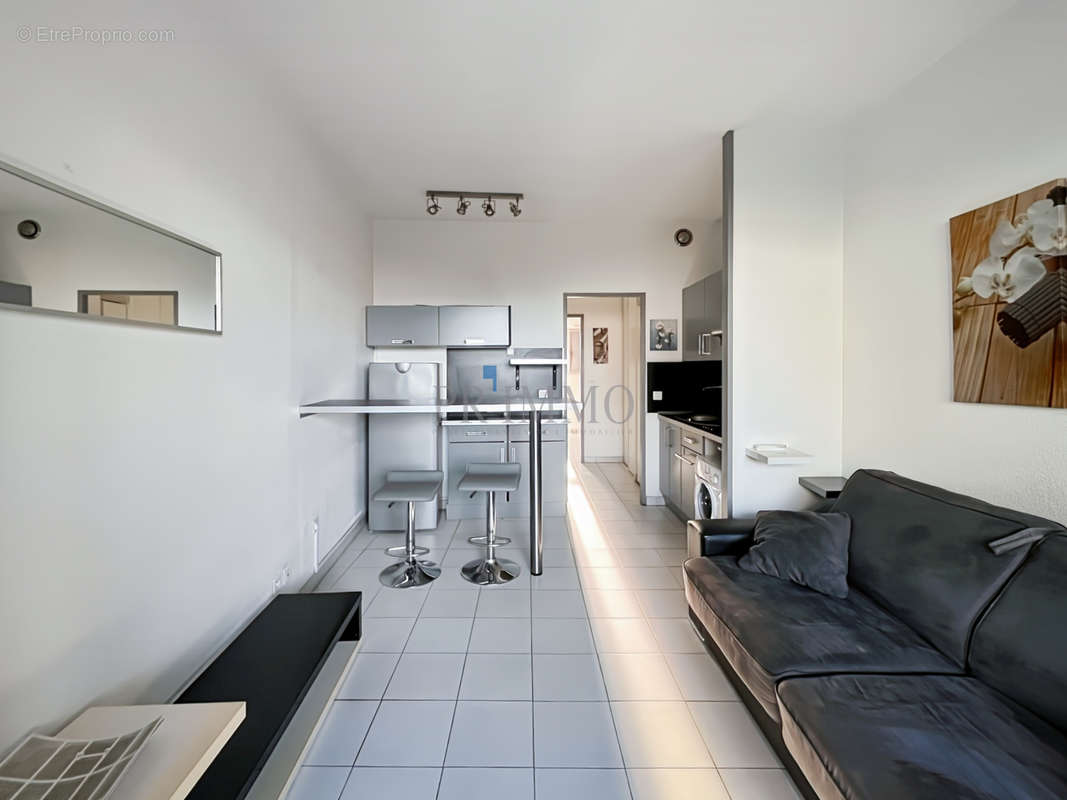 Appartement à VILLENEUVE-LOUBET