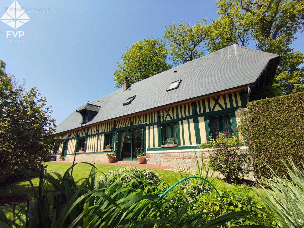 Maison à CANVILLE-LES-DEUX-EGLISES