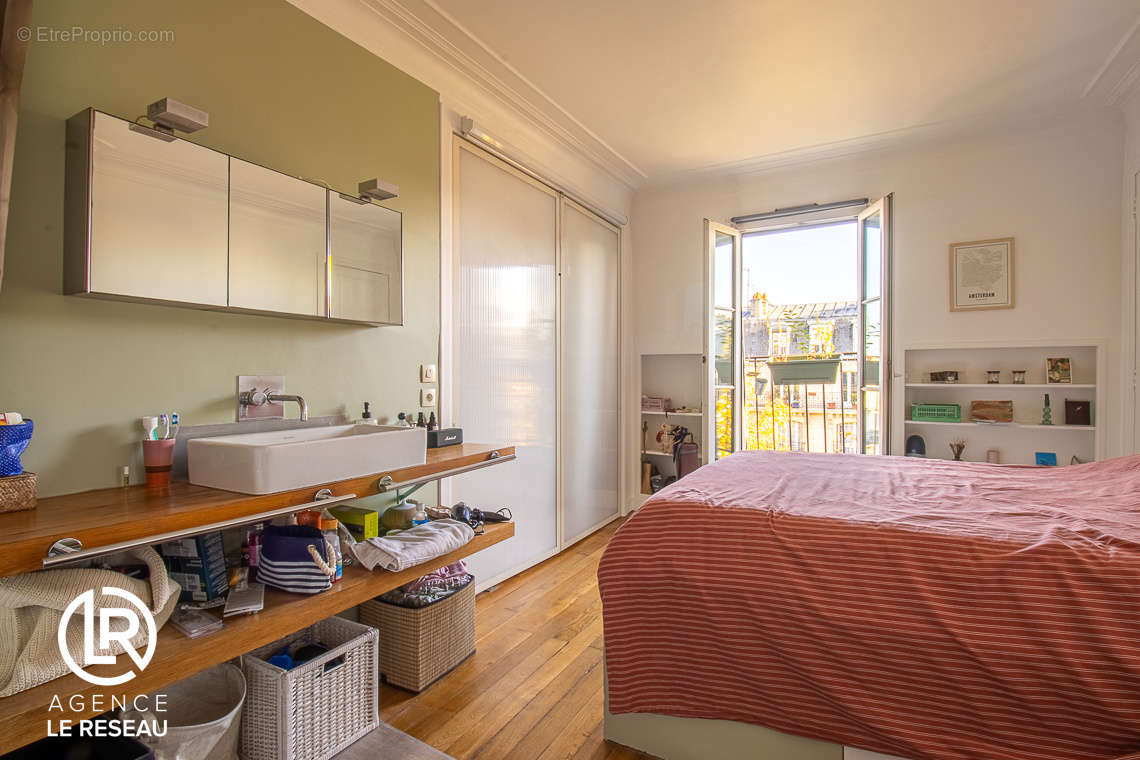 Appartement à PARIS-11E