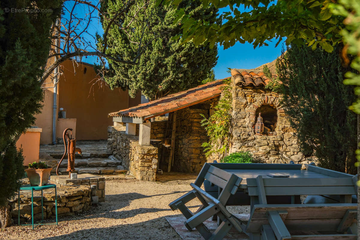 Maison à LE CASTELLET