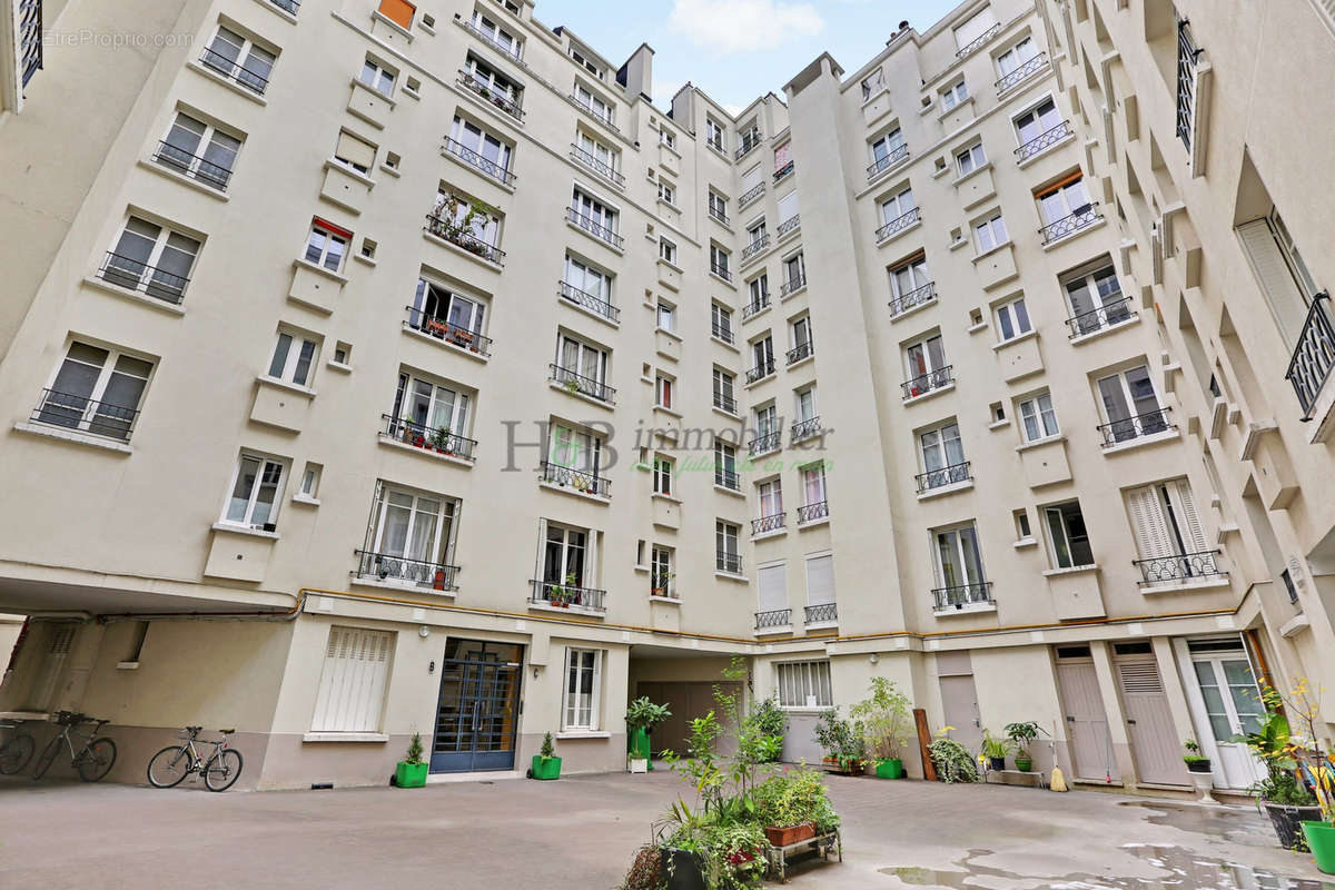 Appartement à PARIS-20E