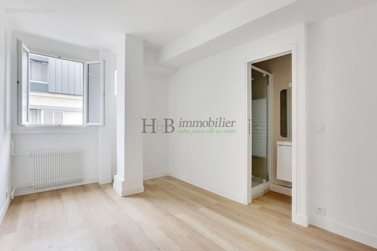 Appartement à PARIS-20E