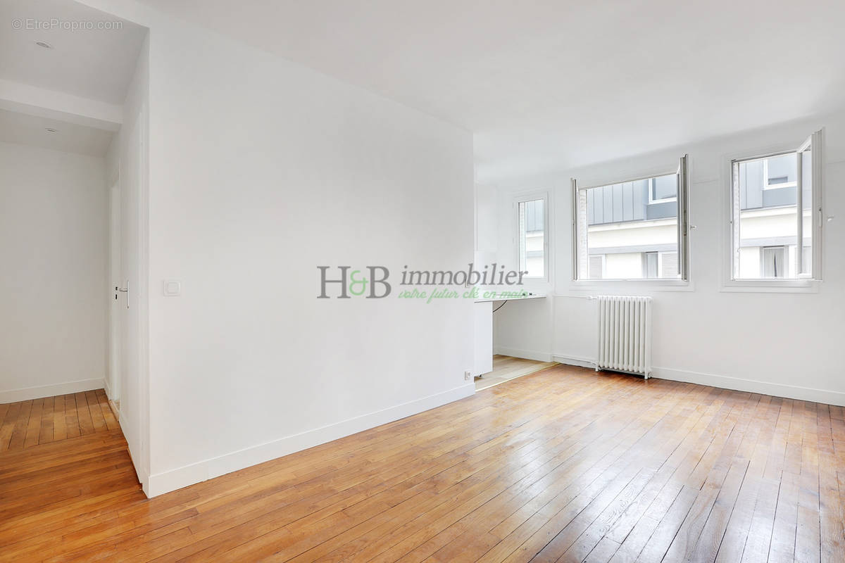 Appartement à PARIS-20E