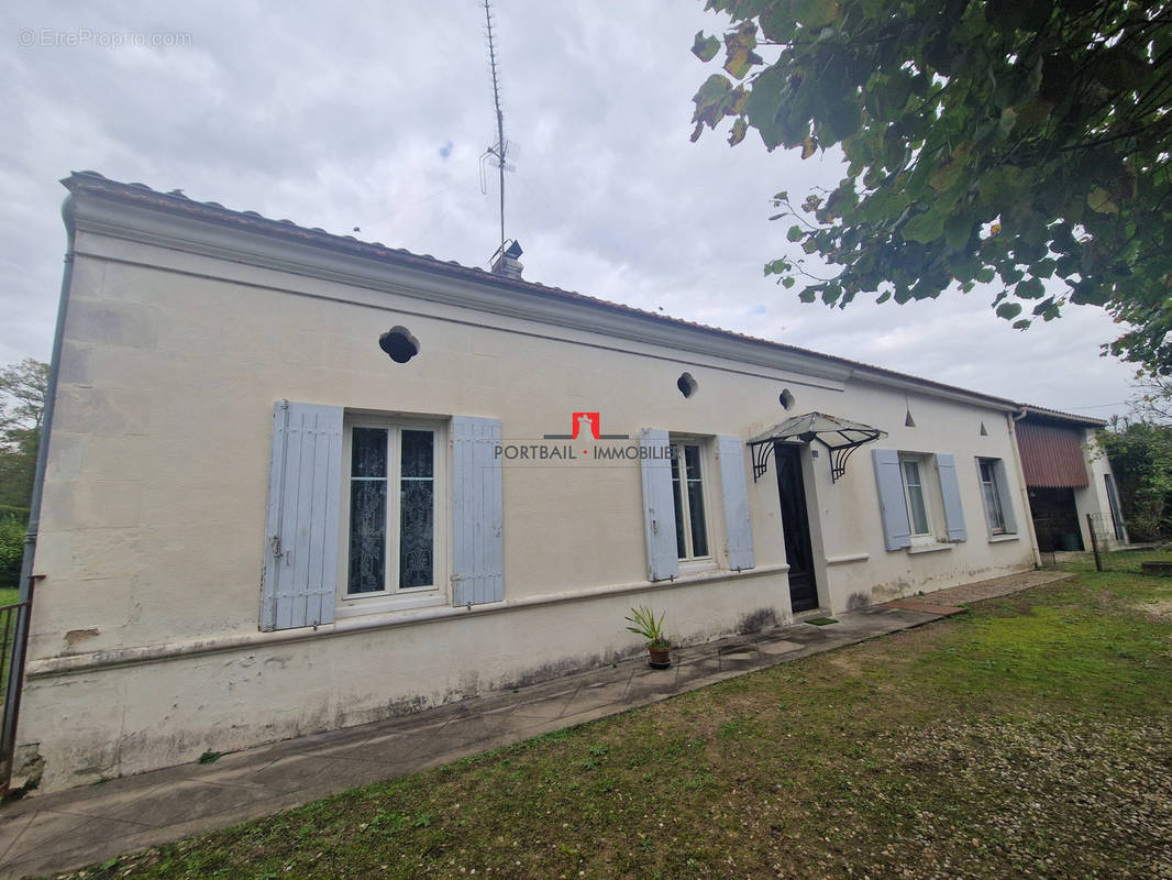 Maison à BLAYE