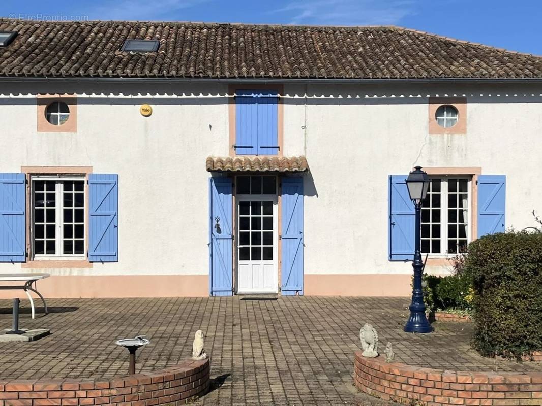 Maison à FAYE-L&#039;ABBESSE