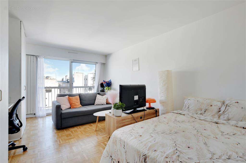 Appartement à PARIS-20E