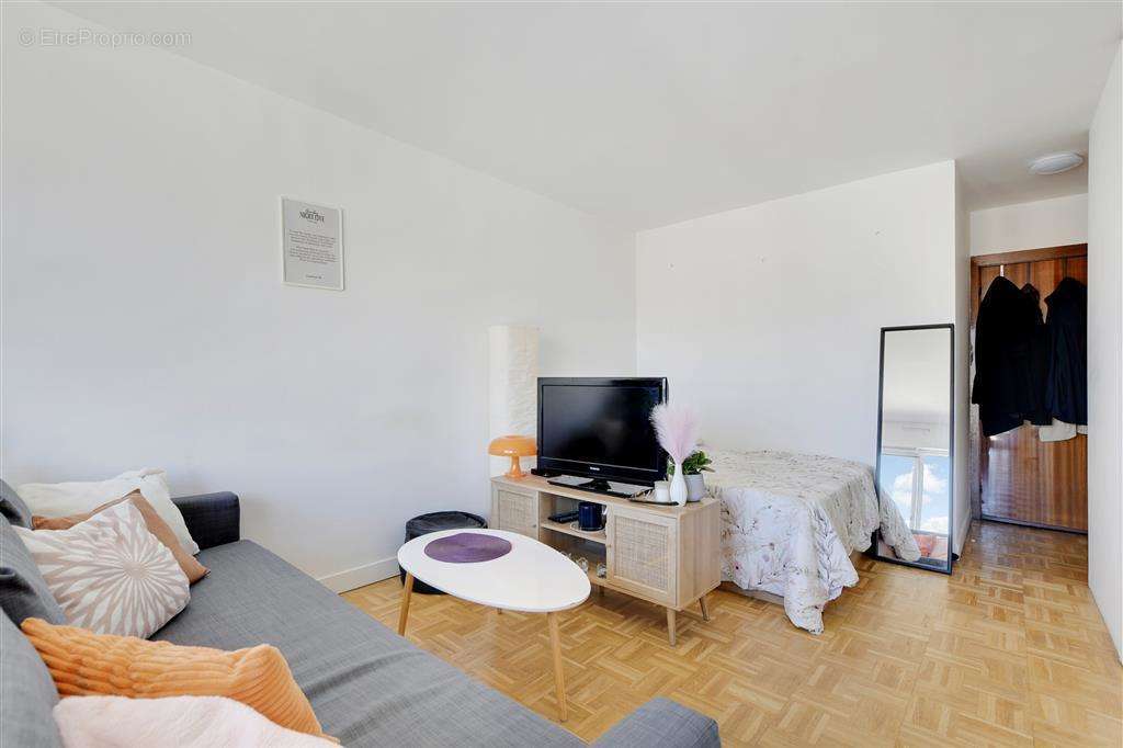 Appartement à PARIS-20E