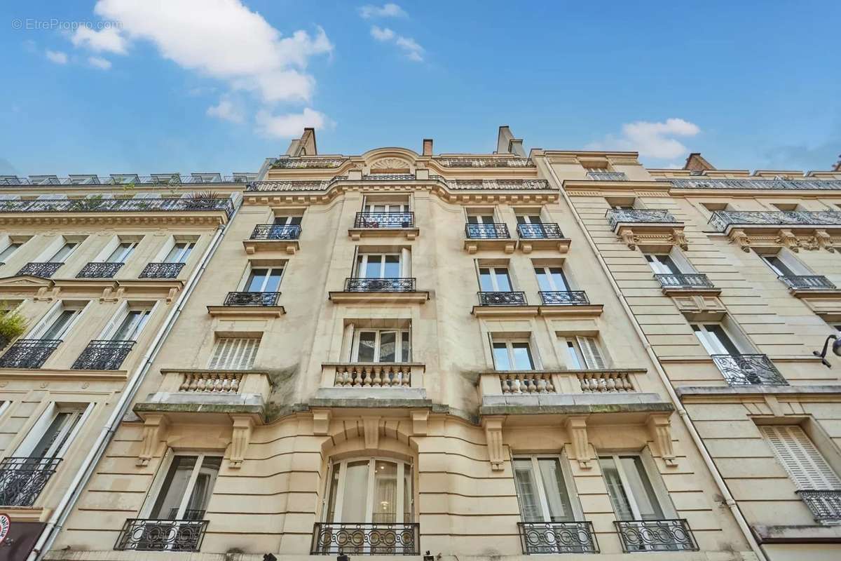 Appartement à PARIS-8E