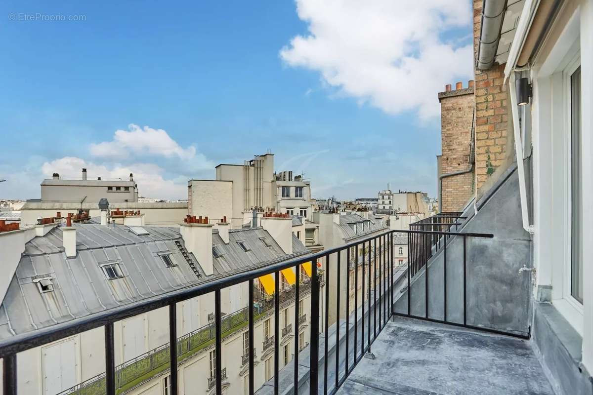 Appartement à PARIS-8E