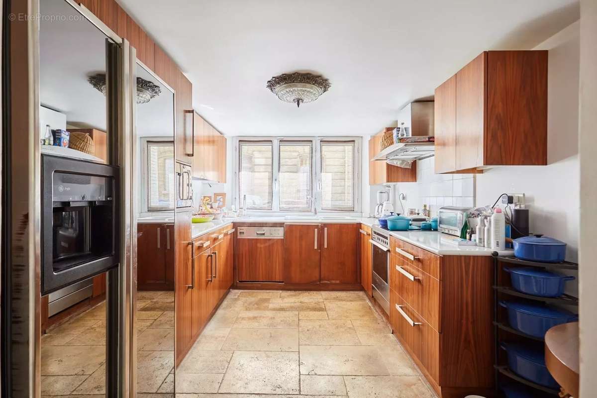 Appartement à NEUILLY-SUR-SEINE