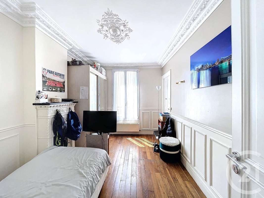 Appartement à PARIS-14E