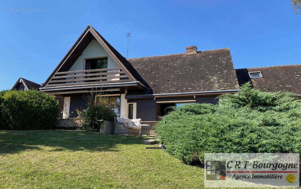 Maison à SAINT-AUBIN-CHATEAU-NEUF