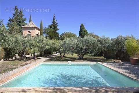 Maison à GORDES