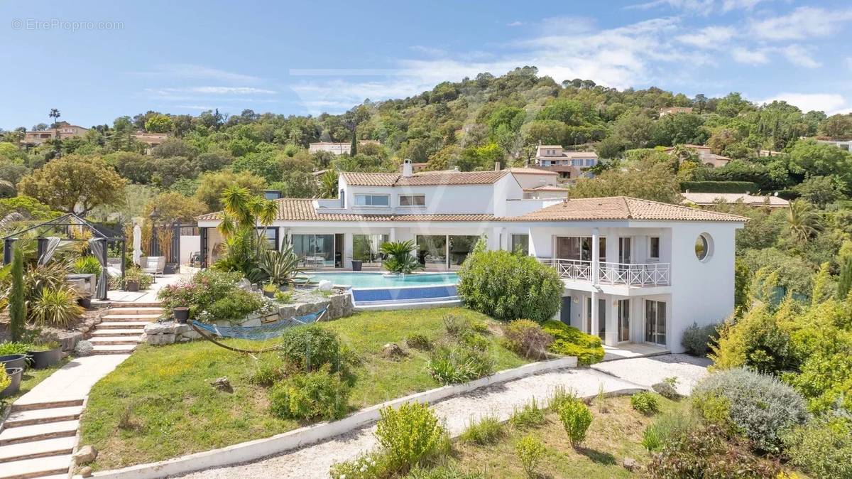 Maison à LES ADRETS-DE-L&#039;ESTEREL