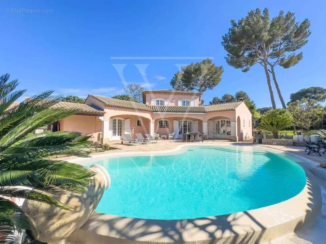 Maison à MOUGINS