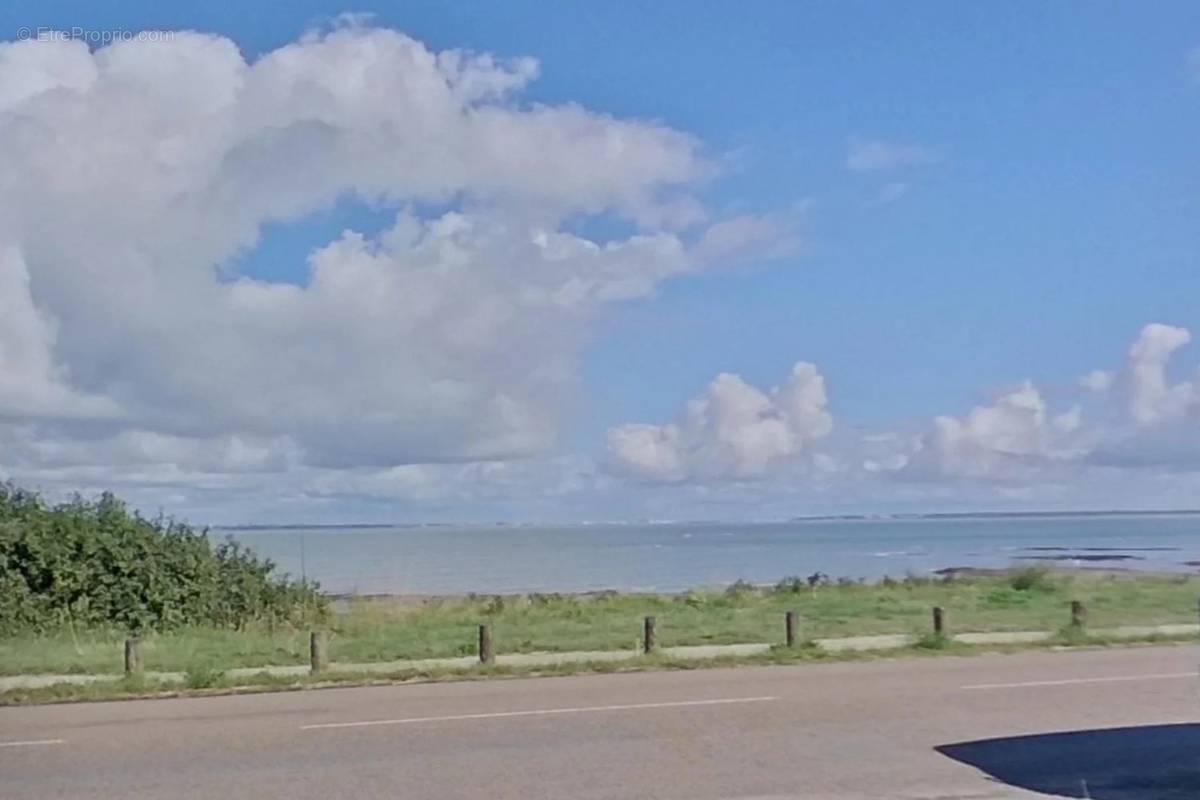 Terrain à LA PLAINE-SUR-MER