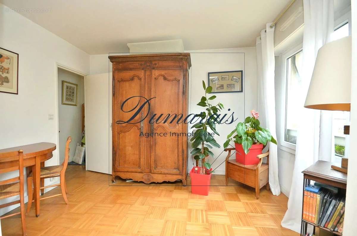 Appartement à PARIS-12E